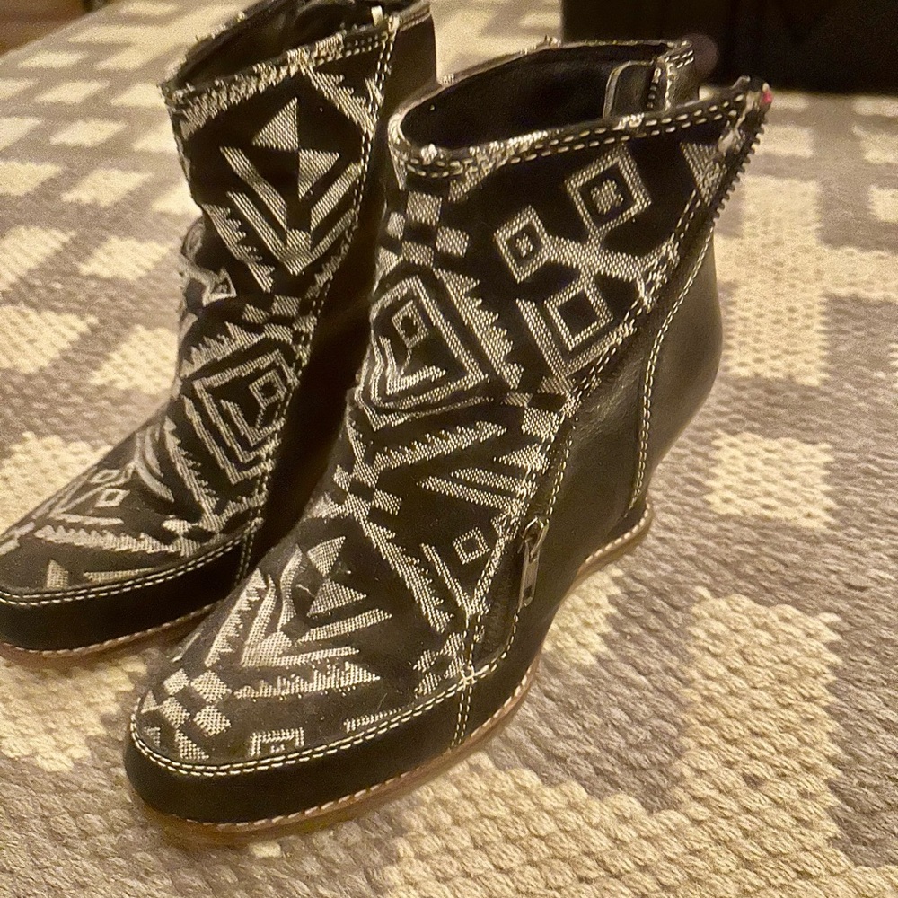 Anthropologie Black and White  Ankle Boots- Buyamba
